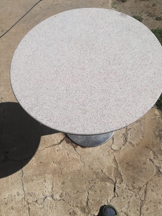 Stół balkonowy na zewnątrz konglomerat metal drewno