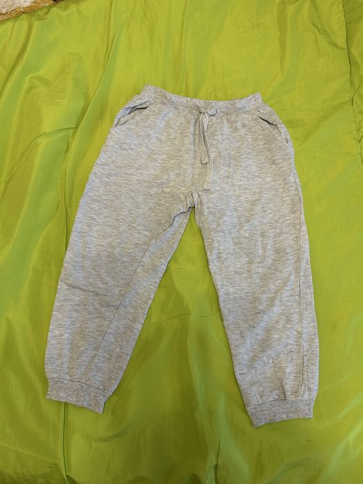 Продам штани на злопчика 3 -5 років