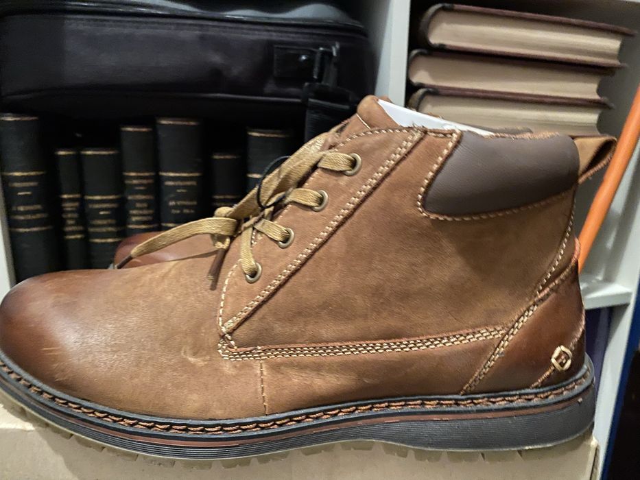 Lote 2pares botas 43/44 bejes a estrear e umas pretas