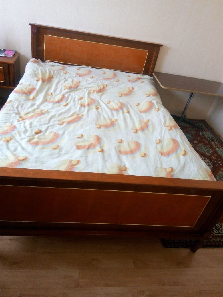 Каркас кровати с тумбочкой