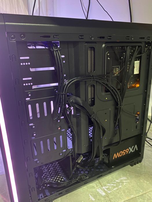 Pc gaming Desktop Powered By Asus (periféricos de oferta)