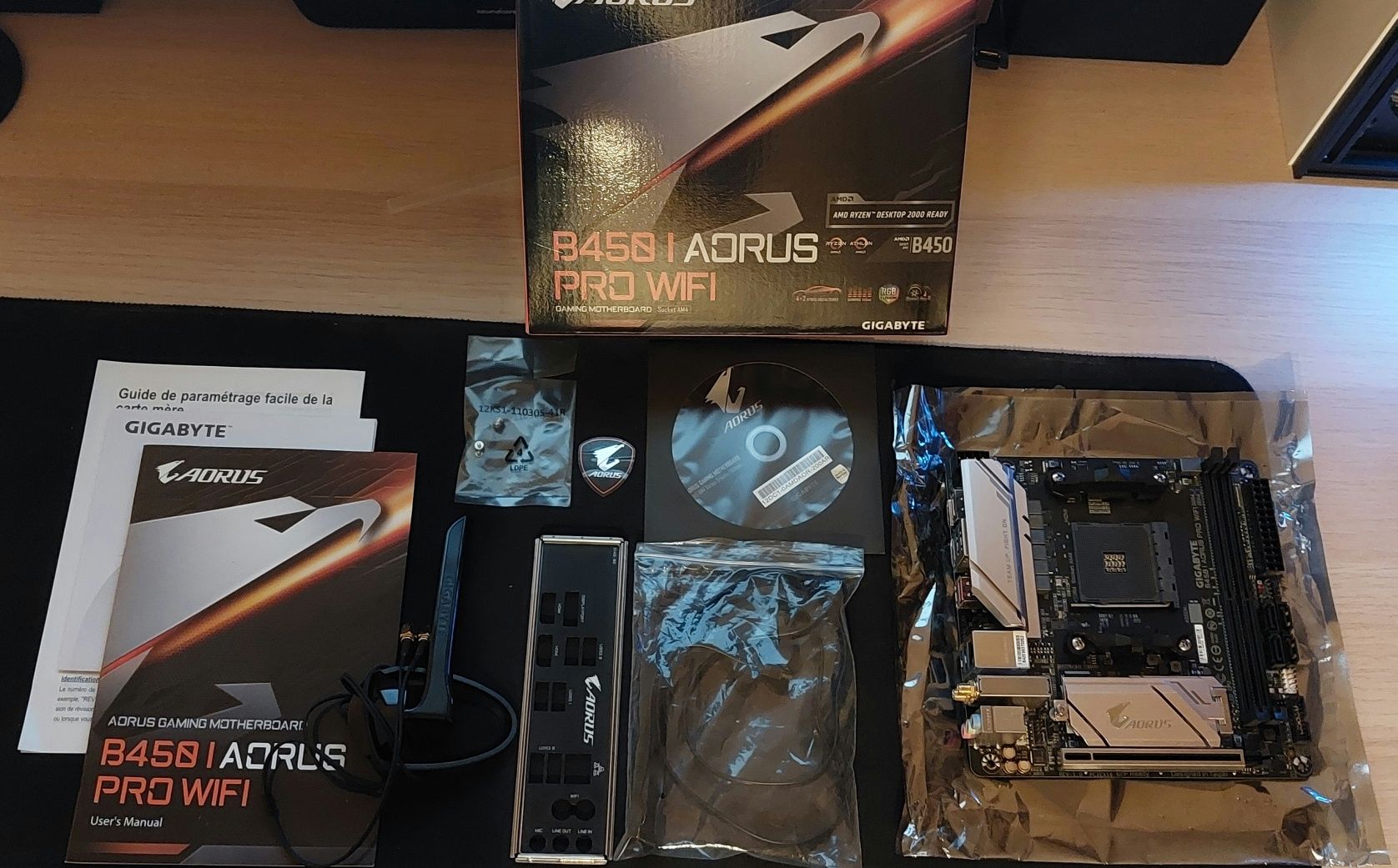 Płyta główna Aorus B450i Pro Wifi (AM4) + akcesoria