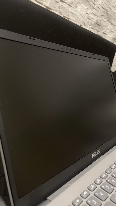 Laptop asus m509da-ej034t