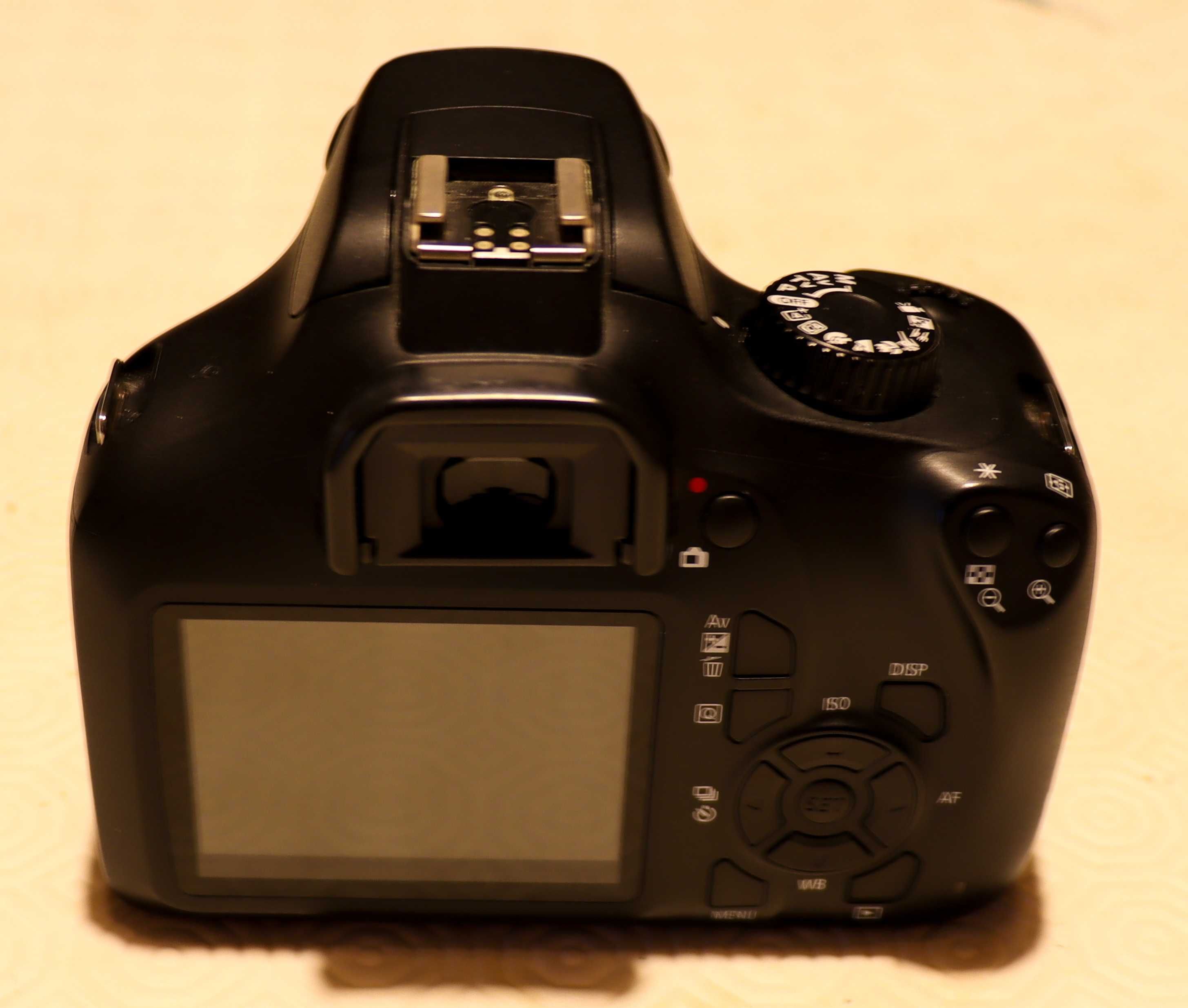 Canon eos 4000D + Lente 18-55 ef-s