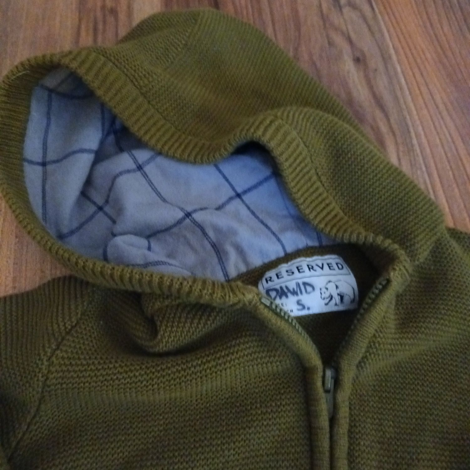 Bluza 128 Reserved rozpinana z kapturem sweter chłopięcy zielony