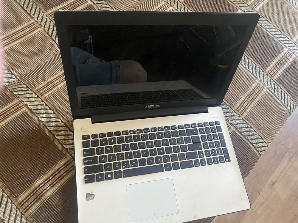 Asus F553S на запчастм