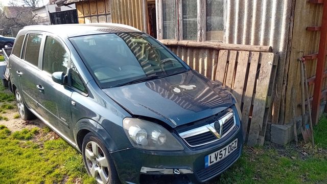 Opel Zafira 1.8 benzyna Anglik