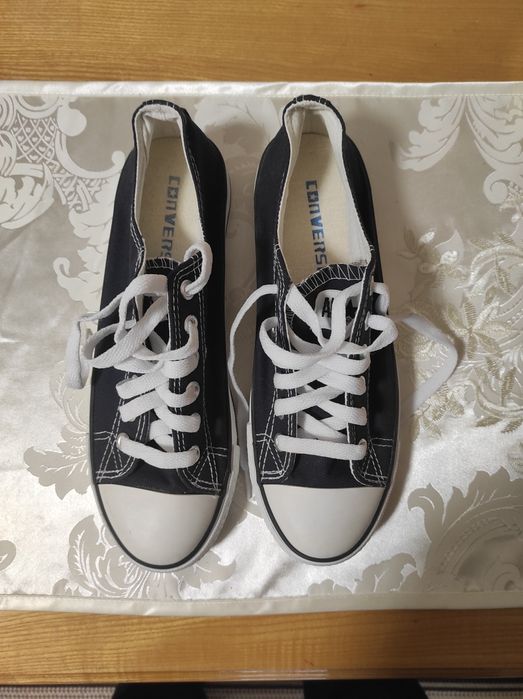 Продам кеди жіночі 37 розмір нові