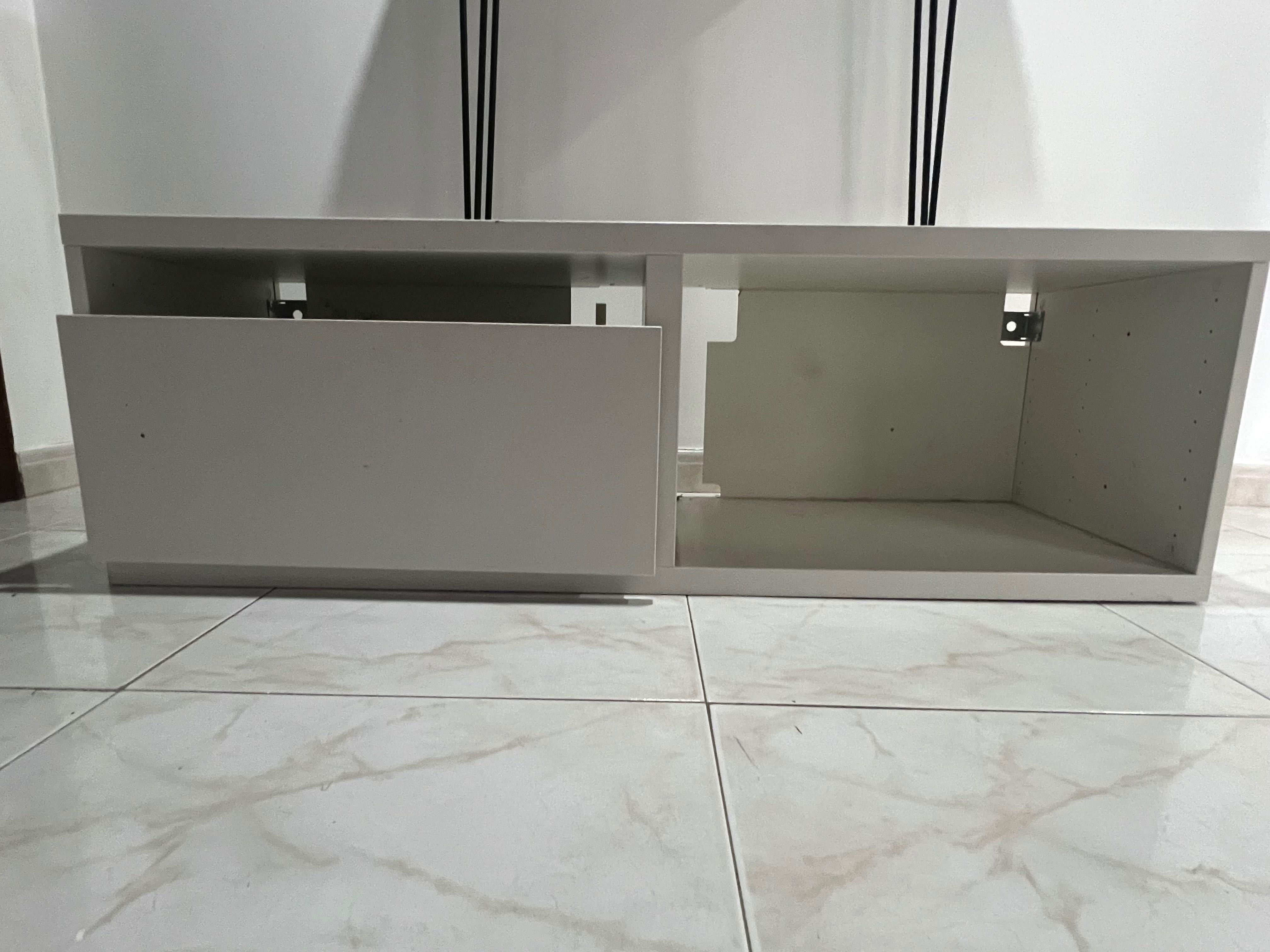 Móvel branco TV IKEA