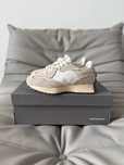 36-45 New Balance 327 beige laces