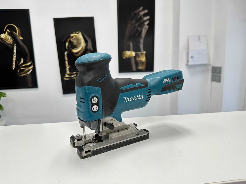 Wyrzynarka Makita DJV181
