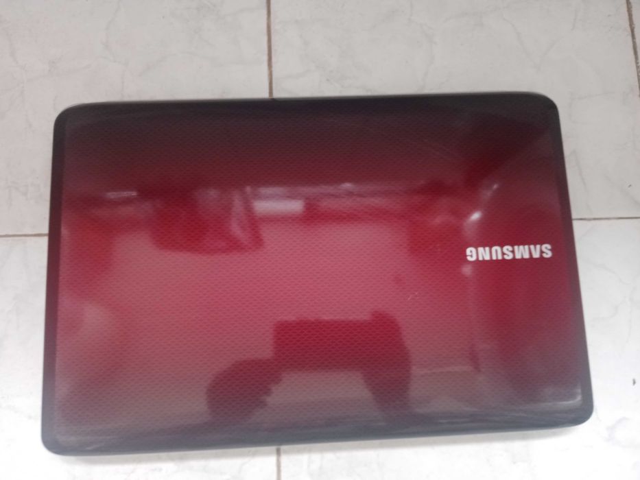 Portátil Samsung Modelo R530