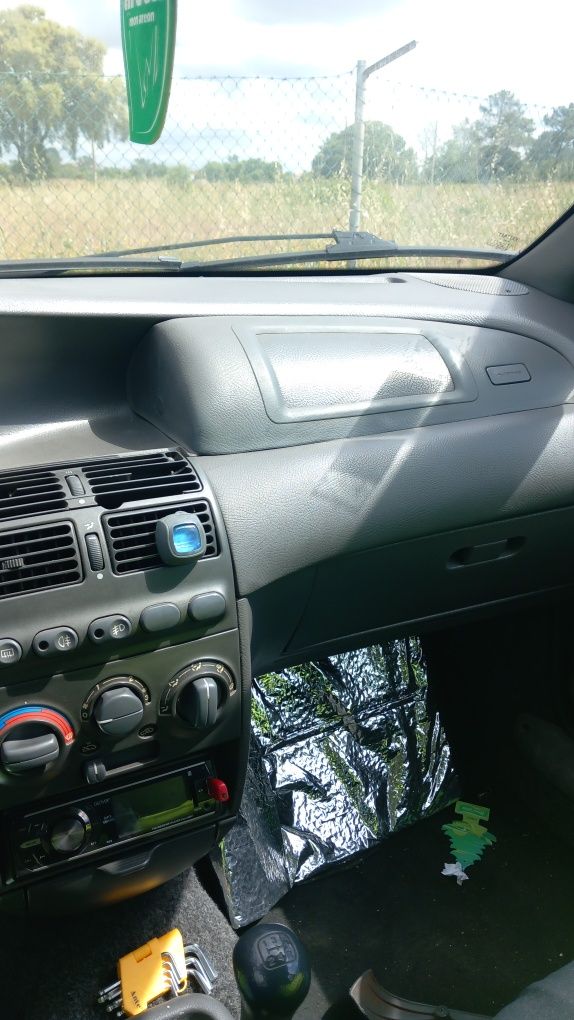 Fiat punto a trabalhar