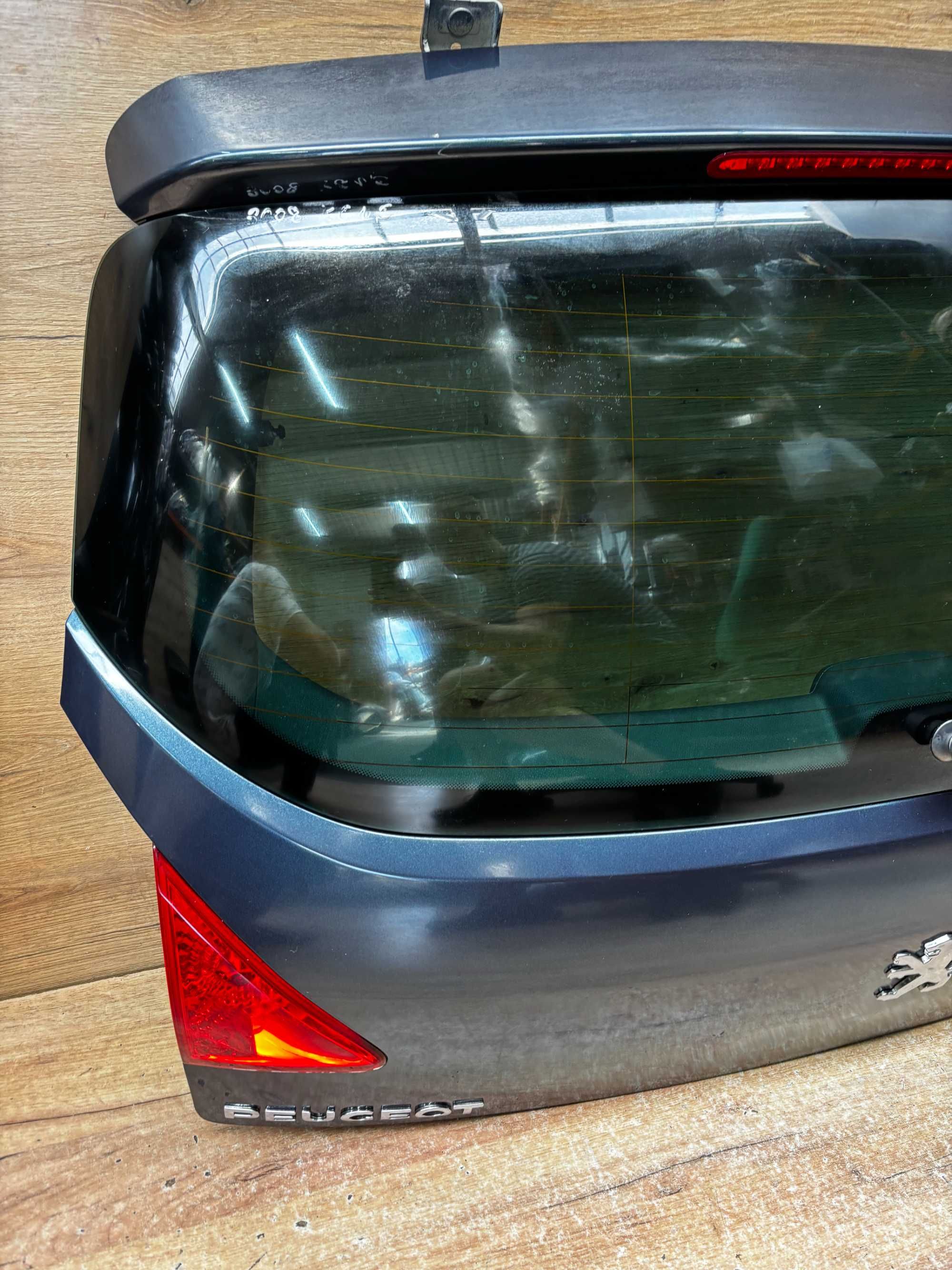 Klapa bagażnika Peugeota 3008 kolor kgnc