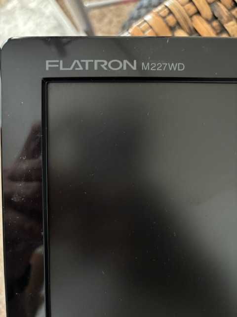 Monitor LG Flatron M227WD 22''