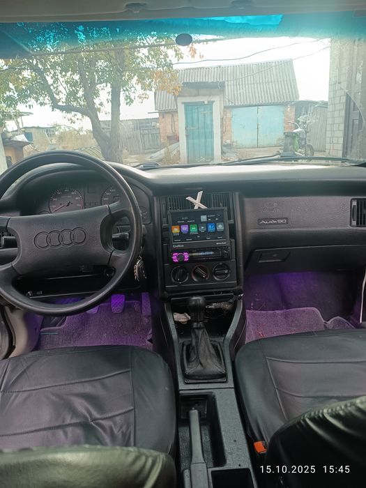 Продам Ауди 80 б3 1,8 бензин.СРОЧНО