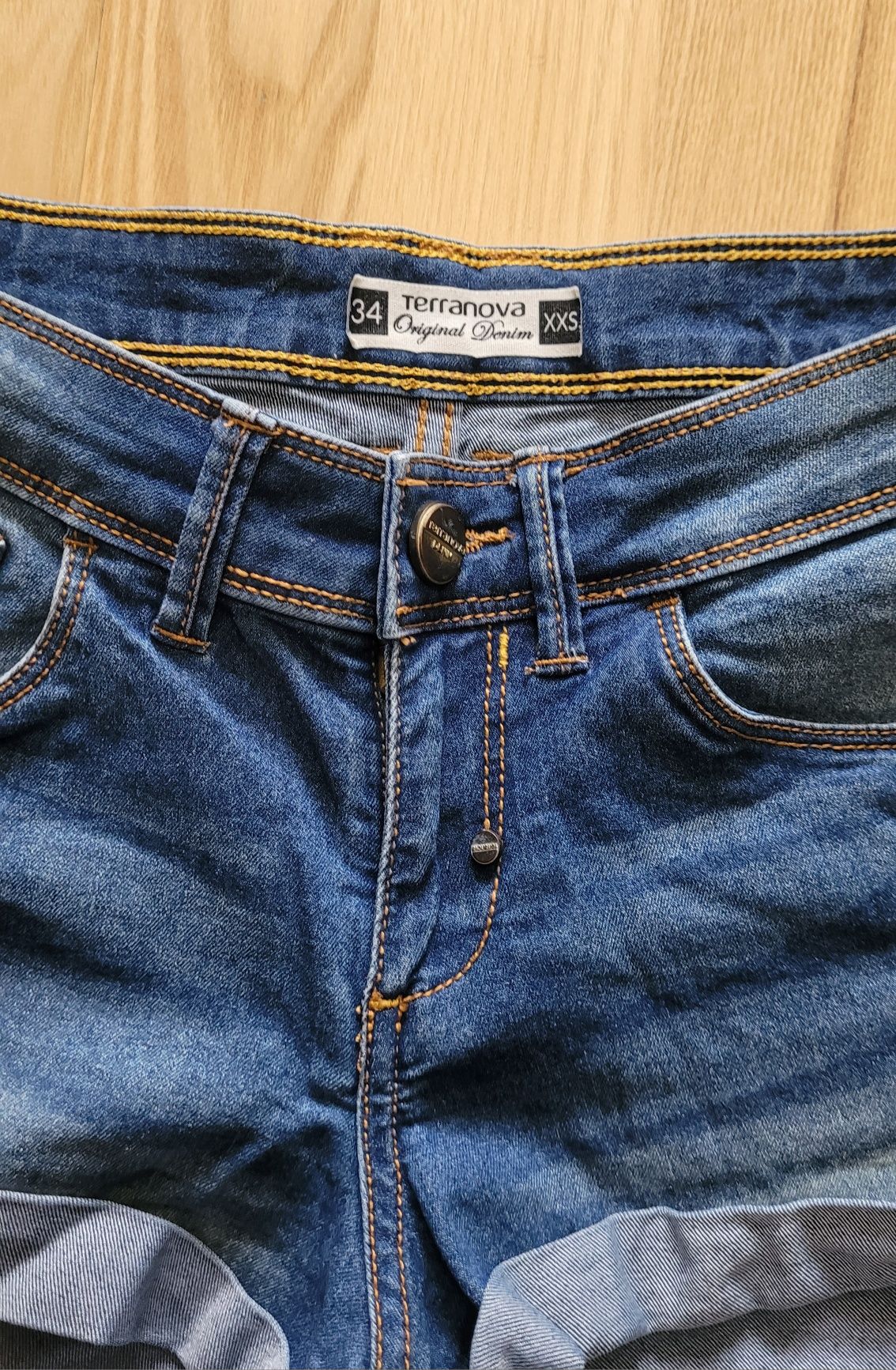 Krótkie spodenki jeansowe, szorty Terranova Rozmiar 34
