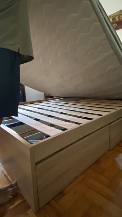 Cama de casal com gaveteiro preço negociavel