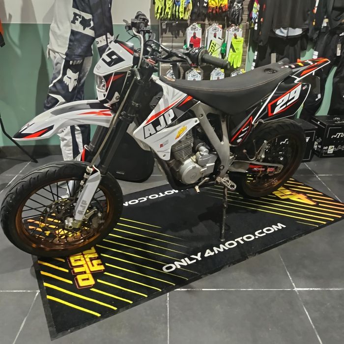 Personalizamos a tu mota