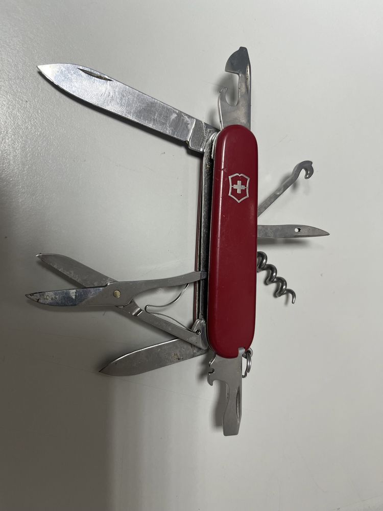 3 Canivetes Suíços Victorinox originais com 11, 9 e 7 funções