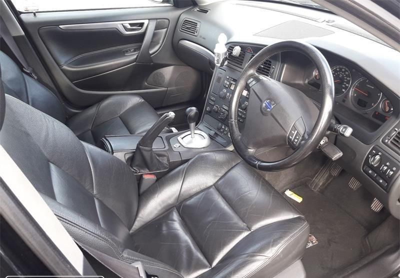 VOLVO S60 2.4D DE 2004 DISPONÍVEL PARA PEÇAS BANCOS VENDIDOS