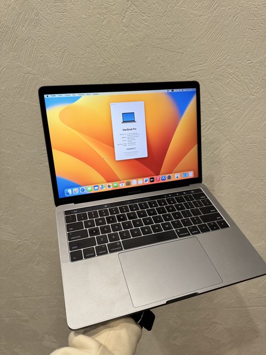 Продам Macbook Pro 16/256 как новый