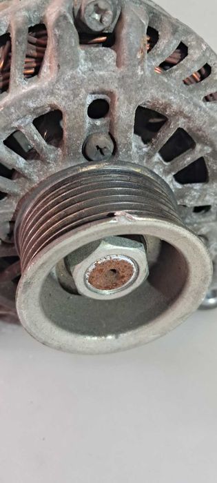 Nissan Versa Note 13-19 1.6 Генератор / Нисан Верса Нот