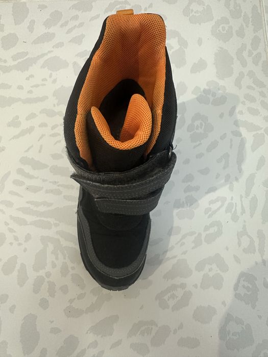 Зимові черевики дитячі в гарному стані,носились одну зиму