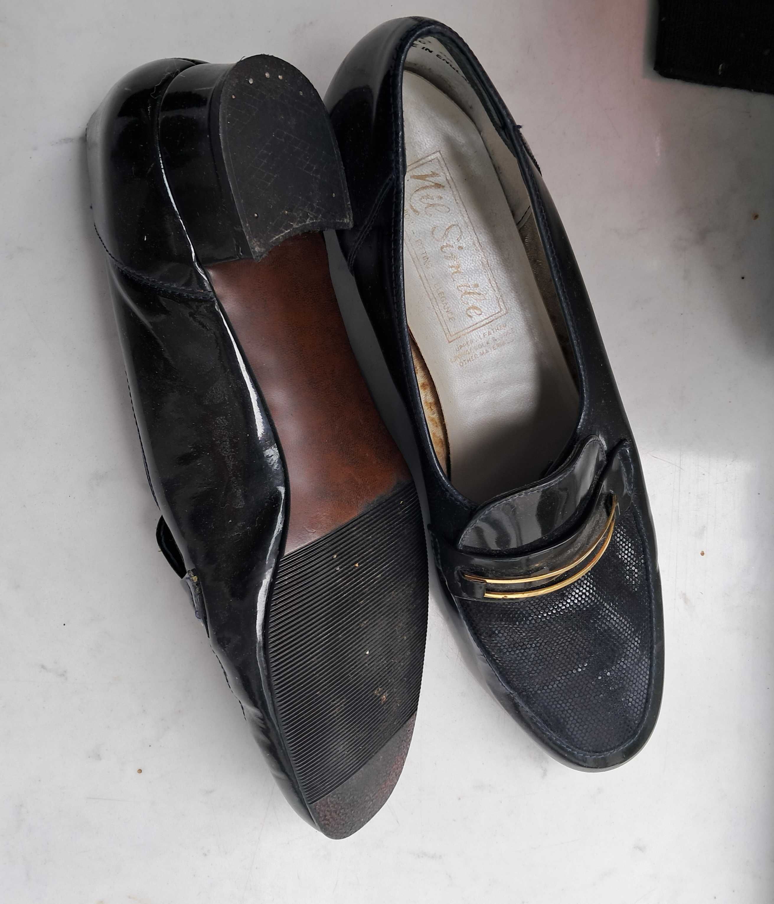Buty damskie z lakierowanej skóry