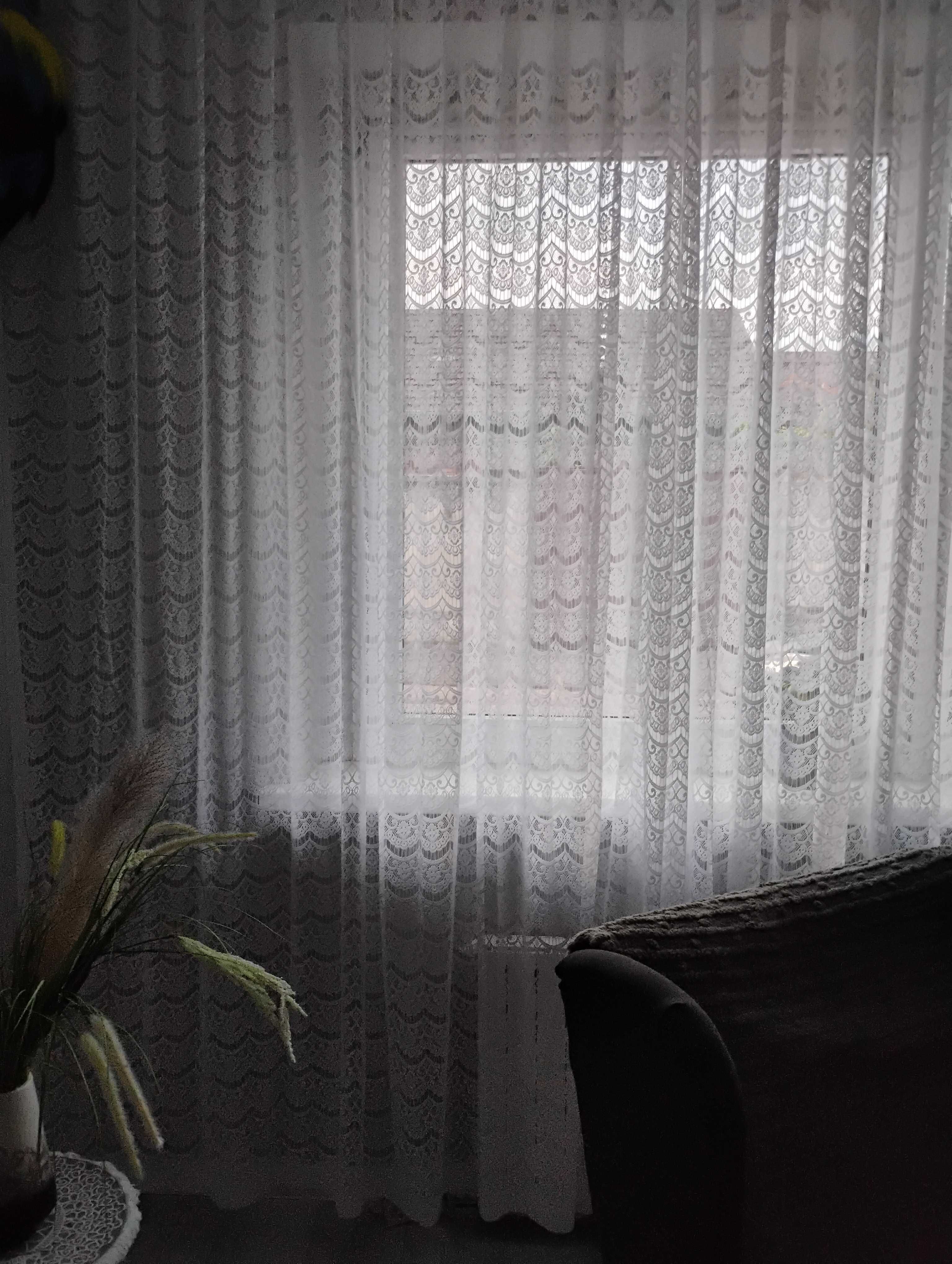 Sprzedam firane szer 3m dl 2.50 m