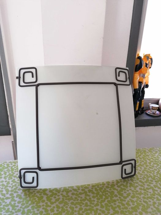 Vendo Prato decorativo muito bonito como novo