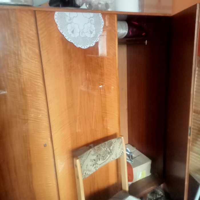 Meble PRL. Szafa wysoki połysk.