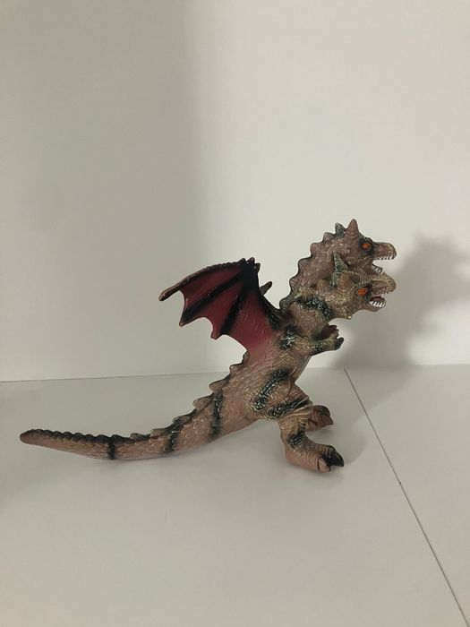 ORYGINALNY PREZENT! Trójgłowy smok z dźwiękiem!