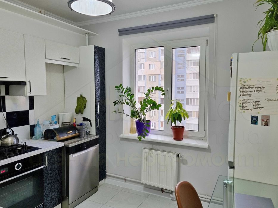 3 кімнатна квартира 71м2 з ремонтом сучасний будинок вул. Еськова