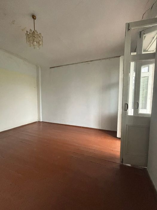 Продам квартиру під ремонт