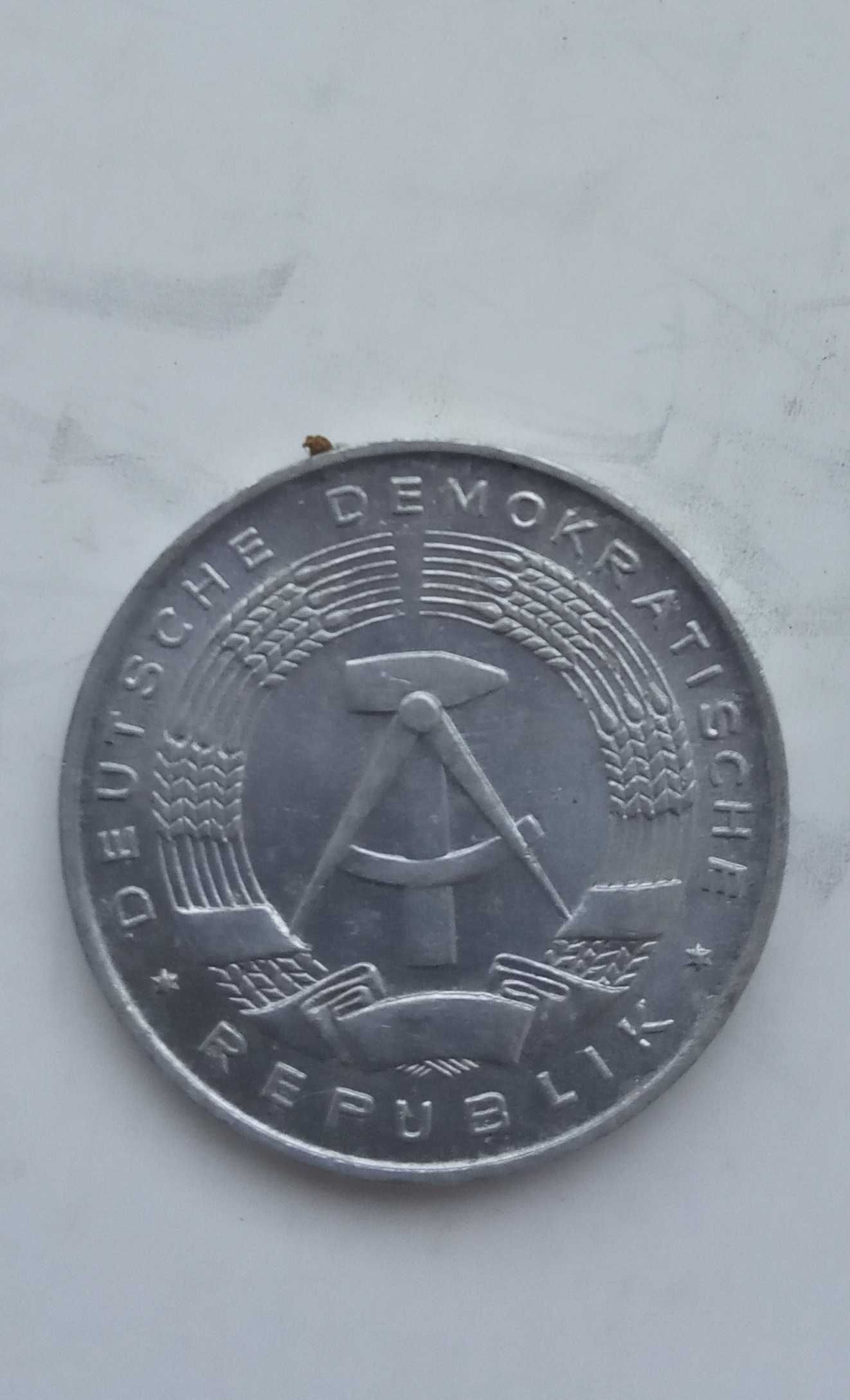 Монети  країн: Н.Д.Р, Румунія, Польща, Угорщина.