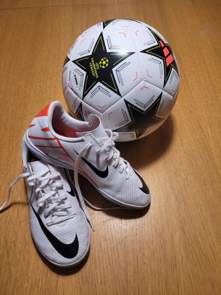 Chuteiras  nike criança