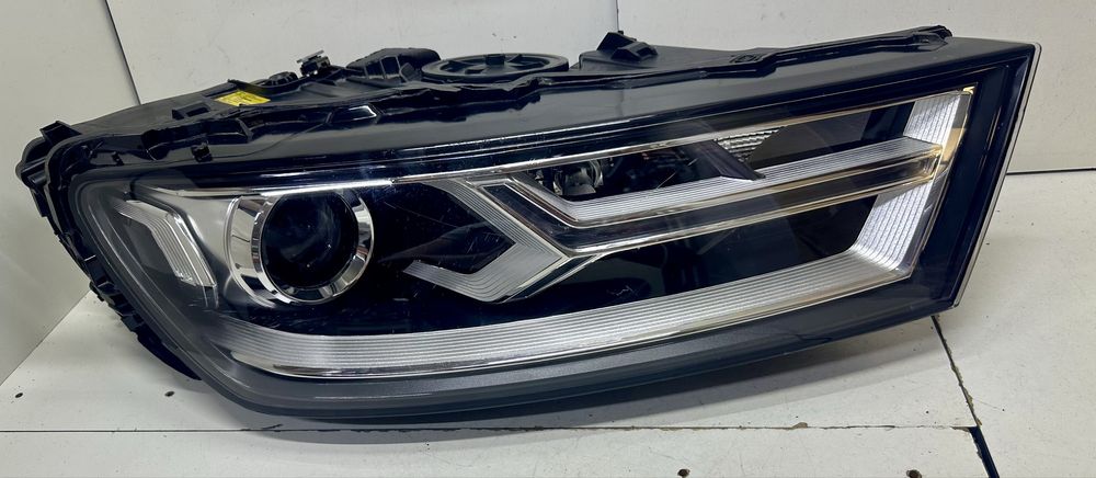 Фара правая Audi Q7 xenon USA 4M0 4M0941006B