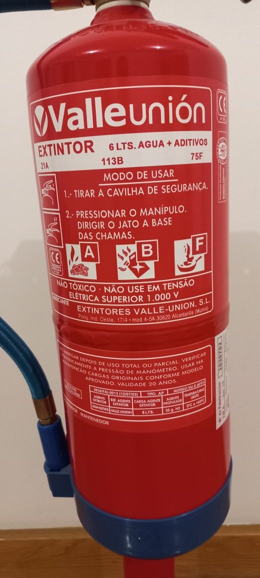 Extintor ABF + Apoio. Novo