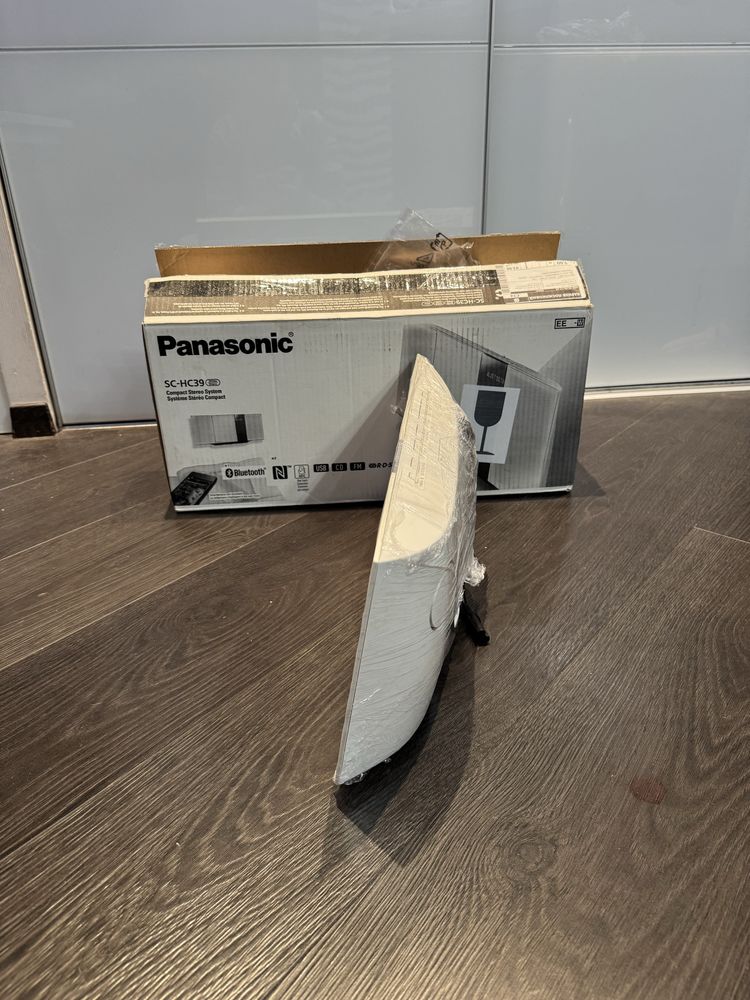 Чудовый Музичний  Bluetooth центр Panasonic SC-HC39