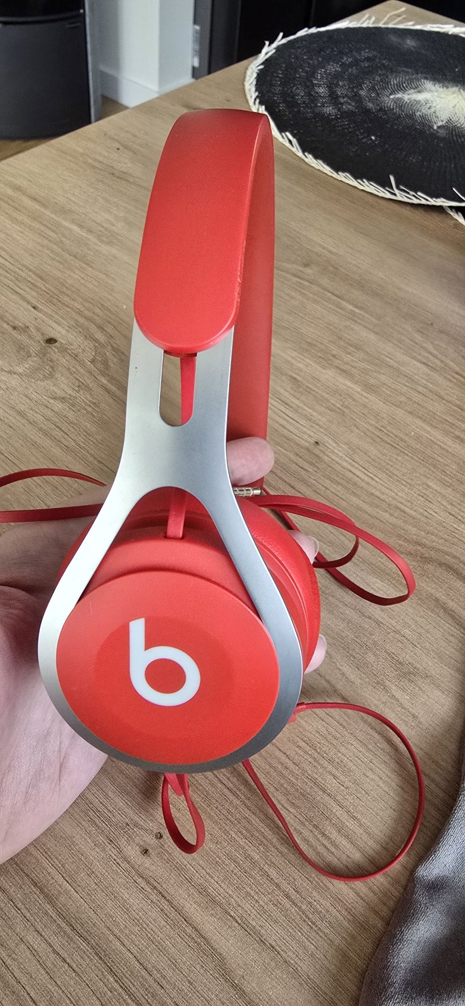 Słuchawki Beats na kablu