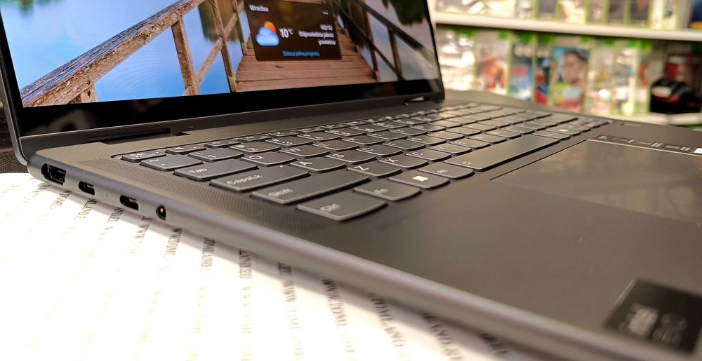 Lenovo Yoga 7 2-in-1 14IML9 Core Ultra 5 OLED 16GB 512GB Touch Win11