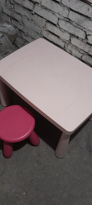 Stolik dziecięcy i krzesełko ikea
