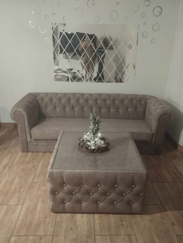 Sofa Chesterfield III II I