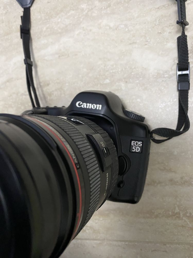 Canon EOS 5D+zoom lens EF 24-70mm 2.8 L USM