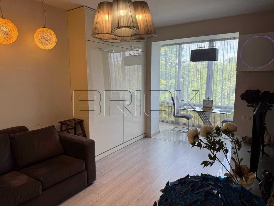 Лаврська 8, Арсенальна, Печерськ, продаж квартири