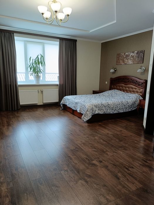 Шикарний будинок з ремонтом для сім'ї