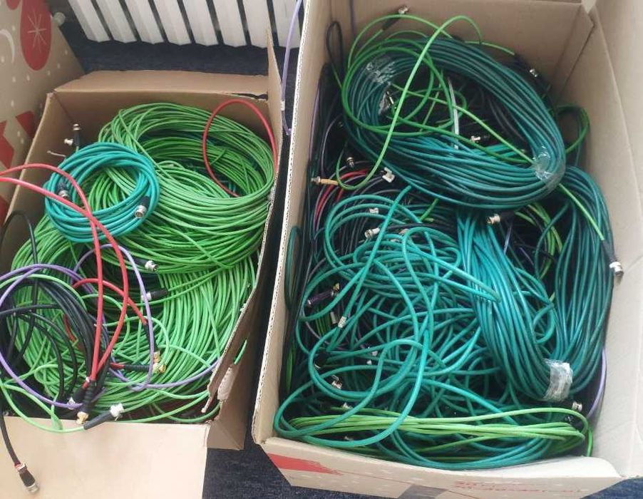 Студійні професійні дроти (аудіо, відео)