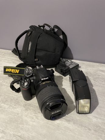 Фотоаппарат зеркальный Nikon D3100 18-105 + вспышка