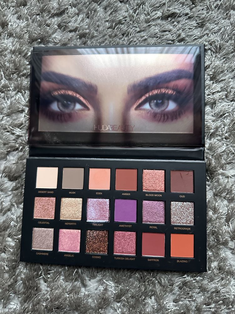 Nowa Paleta cieni Huda Beauty